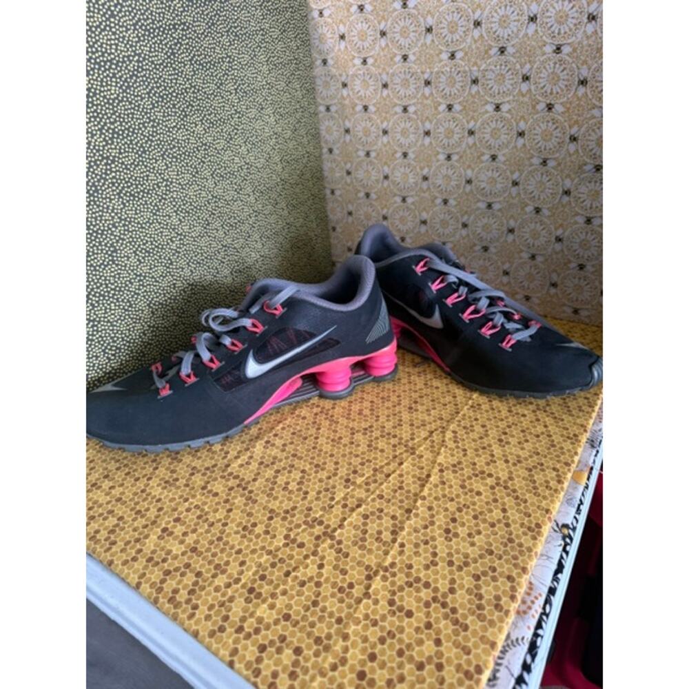 NIKE SHOX SUPERFLY R4 SNEAKERS  US 9 1/2